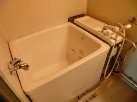 市営住宅の浴室に浴槽を取り付けたい リフォームのことなら家仲間コム