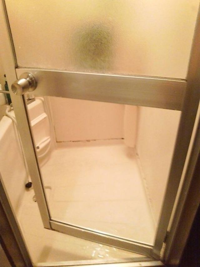 浴室ドアのガラス交換をしてほしい リフォームのことなら家仲間コム