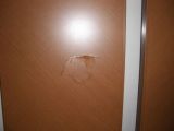 「室内ドアの穴修理　格安希望」についての画像