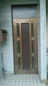 「玄関ドア交換 木製のドア風の扉が希望」についての画像