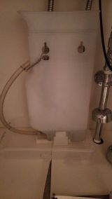 「洗面台の下の水受及びシャワーベッド切替」についての画像