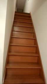 「10段の階段に手すりを取り付けしてほしい」についての画像