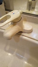 「洗面化粧台の蛇口の水漏れ」についての画像