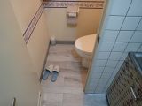「事務所内のトイレ床の張替」についての画像
