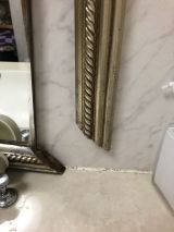 「洗面所の鏡の枠の修理」についての画像
