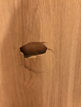 「ドアの穴の修理をお願いしたい」についての画像