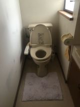 「トイレ（便器交換、クッションフロア、クロス替え）リフォーム」についての画像