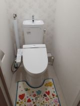 「トイレ内装（壁紙・クッションフロア）」についての画像