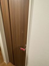「ドアの穴を修理したい（約8×6センチ位）」についての画像